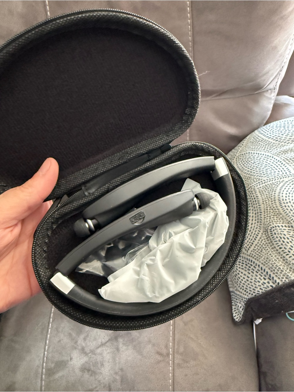 Foldable Black VR Headset Accessory with Carrying Case